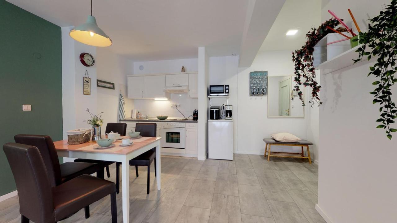 Mirta Deluxe: Seaside Serenity Apartment Novigrad  Exterior photo